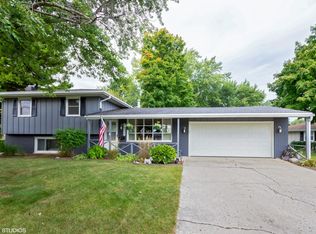 15228 S Indian Boundary Line Rd, Plainfield, IL 60544