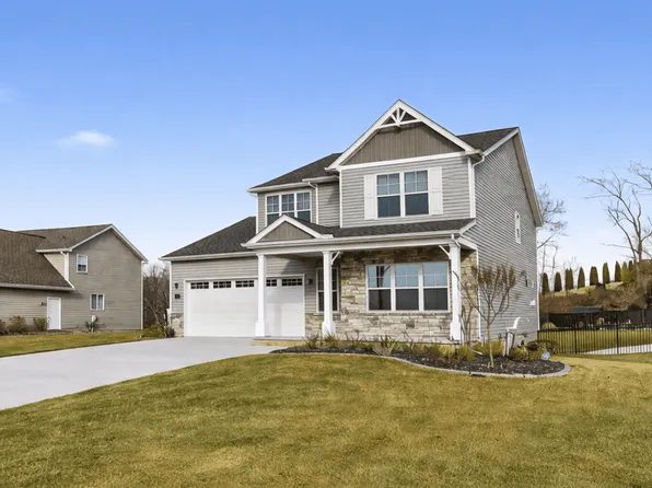 2921 Clivedon Rd, Howell, MI 48843