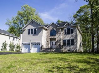 14 Reynolds Ave, Whippany, NJ 07981