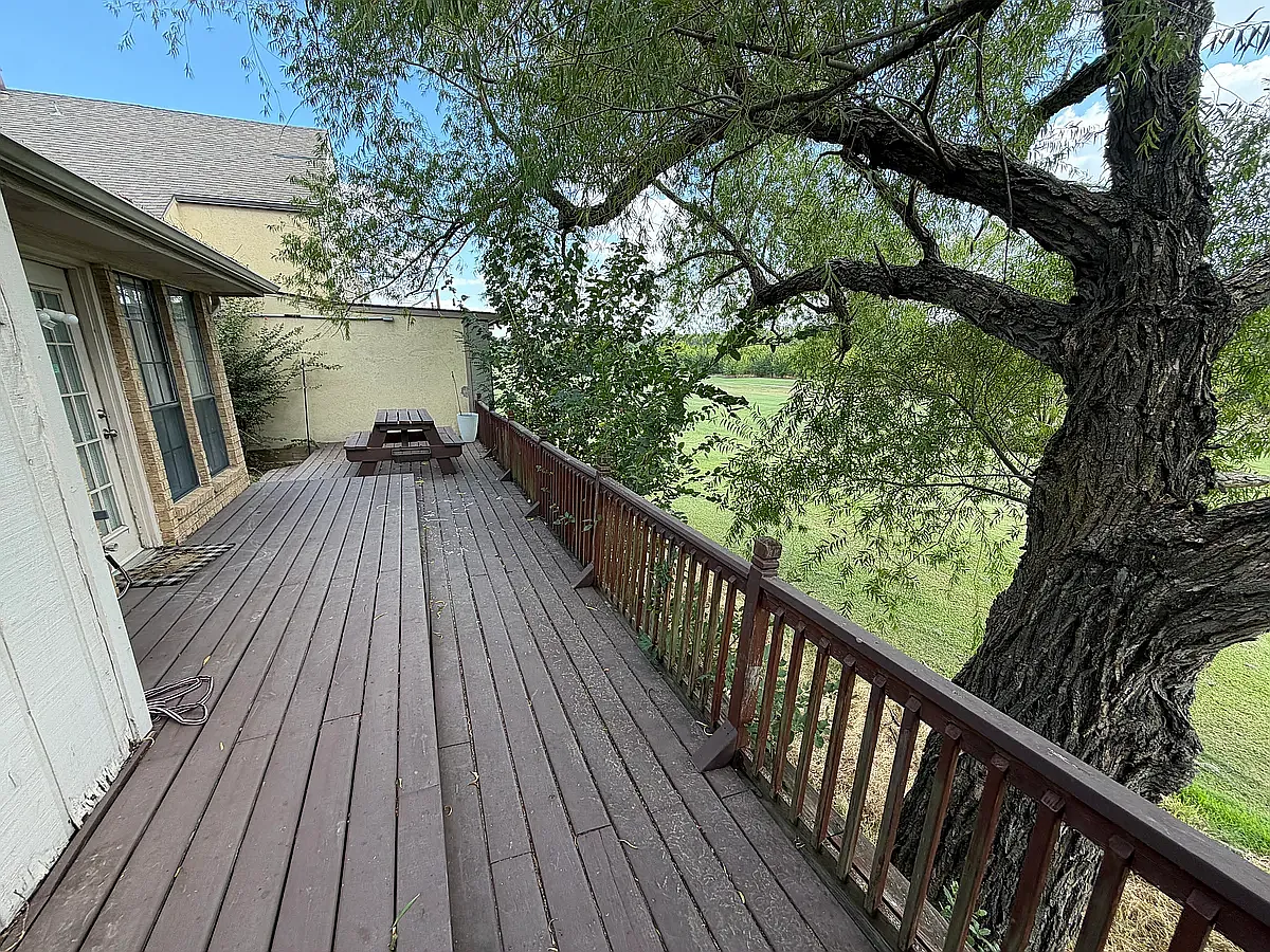 3 bed, 2.5 bath, 1761 sqft, $2,300 — Photo 4