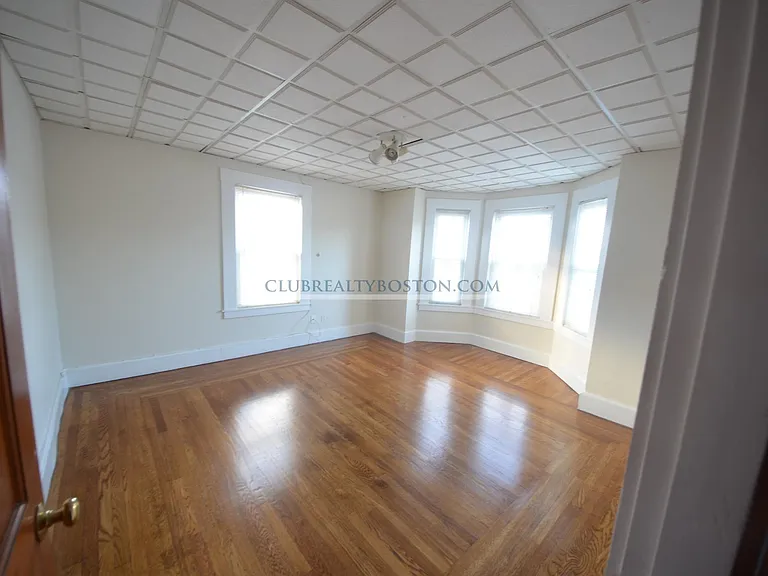 23 Cushing St #2 — Photo 2