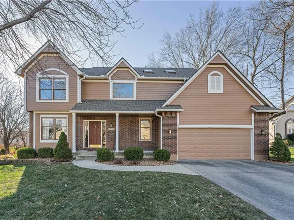 2411 SE 5th Ter, Lees Summit, MO 64063