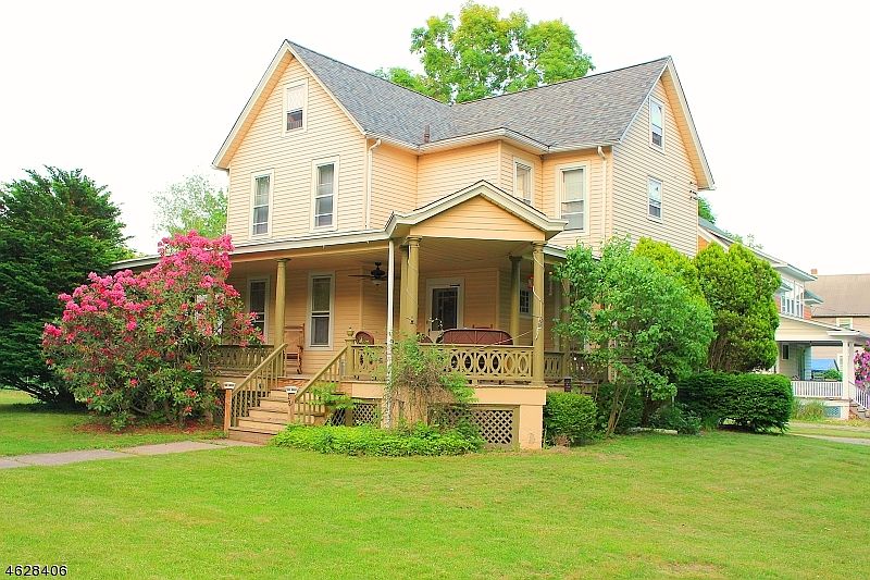 1st image of 28 Wantage Ave