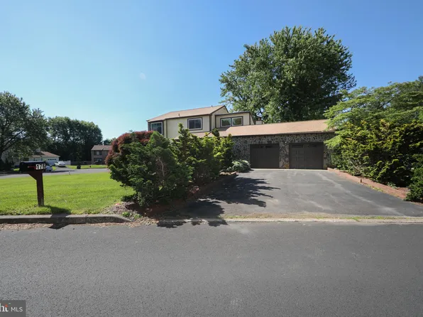 176 Independence Dr, Holland, PA 18966