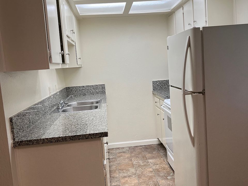 1st image of 2209 Q St #0