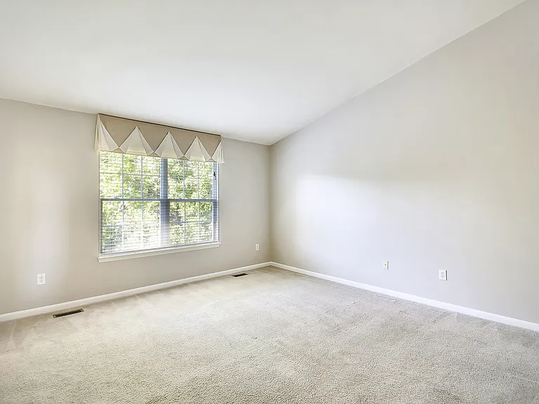 102 W Deer Park Rd — Photo 37