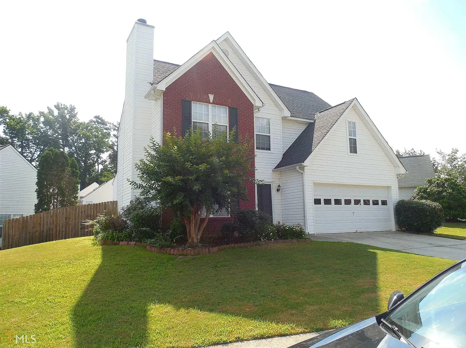 3 bed, 1678 sqft, $2,400 — Photo 2