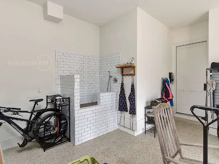 9705 Saddle Ave — Photo 77