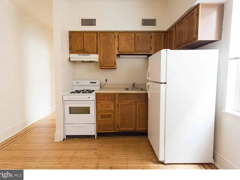 721 Spruce St #1F — Photo 6
