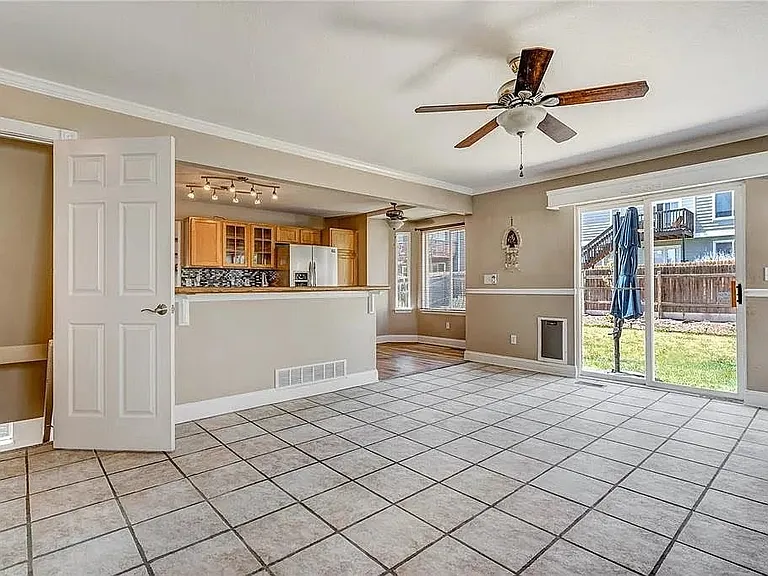4884 Bittercreek Dr — Photo 8