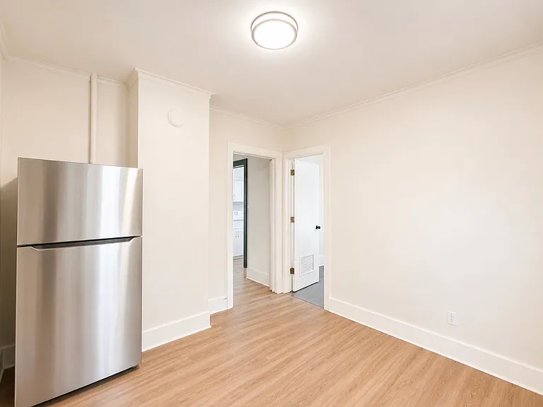 67 Barton St #1 — Photo 4