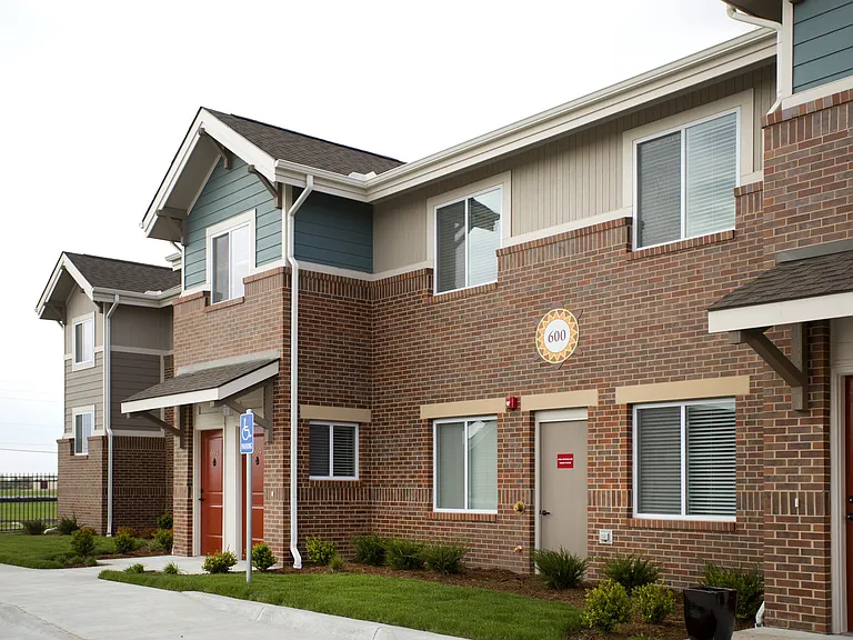 SunSTONE at Fox Ridge — Photo 14