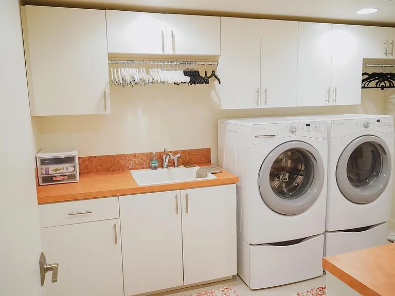 10050 SW 25th Ave — Photo 14