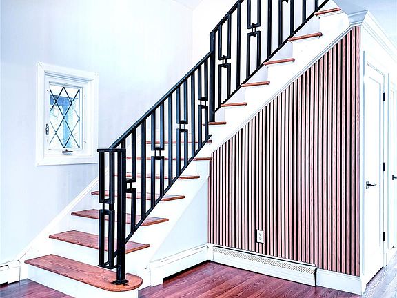 3rd image of 250 Maloney Road