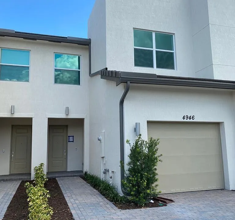 4946 Navali Dr