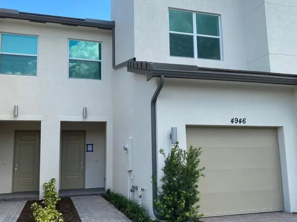 4946 Navali Dr, Lake Worth, FL 33467