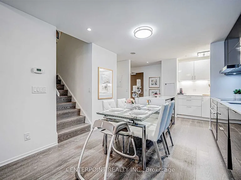 1 Bloor St E #515 — Photo 4