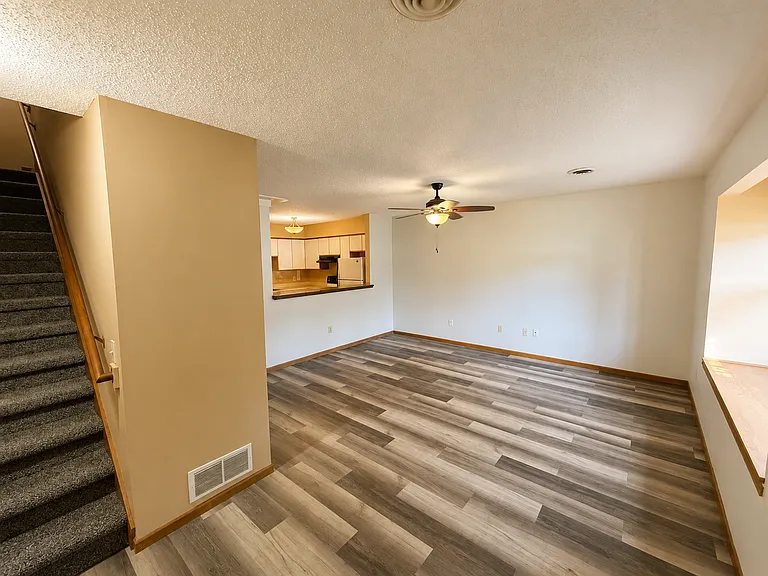2500 Candlecrest Cir — Photo 3