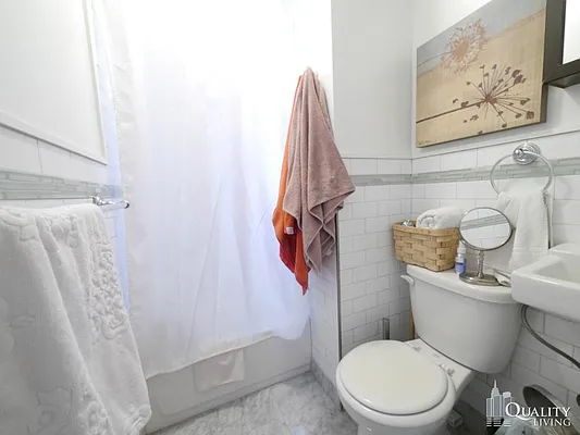 Rented by (Legacy) NY Quality Living Uptown | media 23