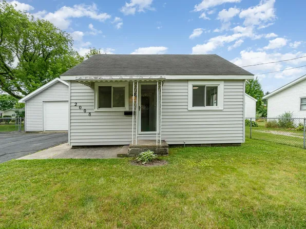2008 S Tackle St, Essexville, MI 48732