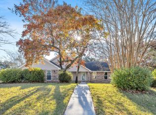 950 Ridgewood Way, Niceville, FL 32578