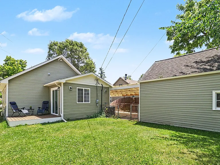 319 Dunham St — Photo 21