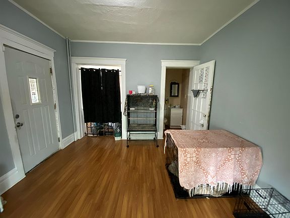 3rd image of 536 W American St