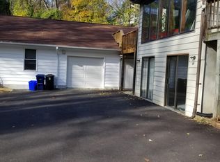 7612 Carteret Rd, Bethesda, MD 20817