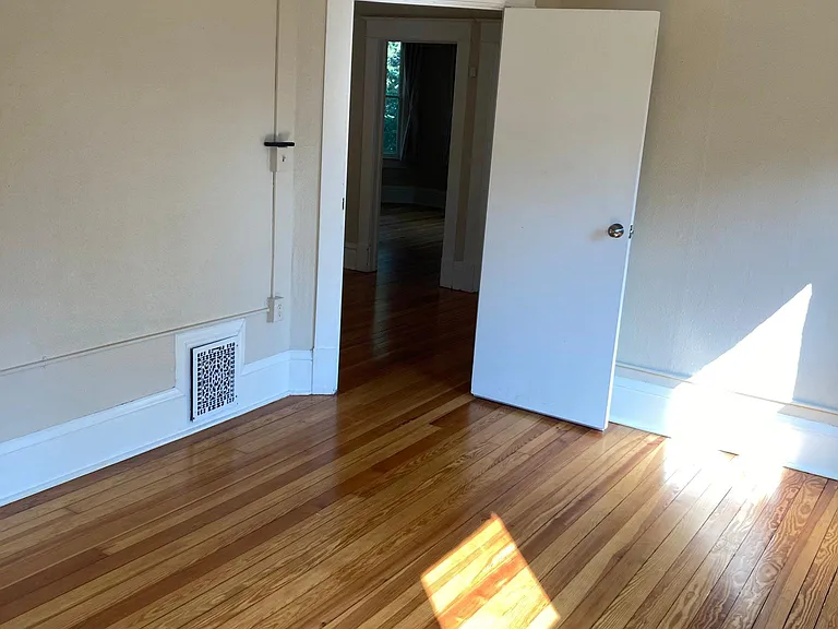 1004 Pine St — Photo 27