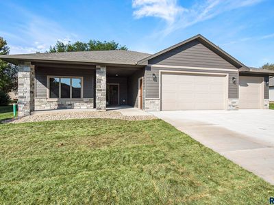 604 Britz Dr, Luverne, MN, 56156