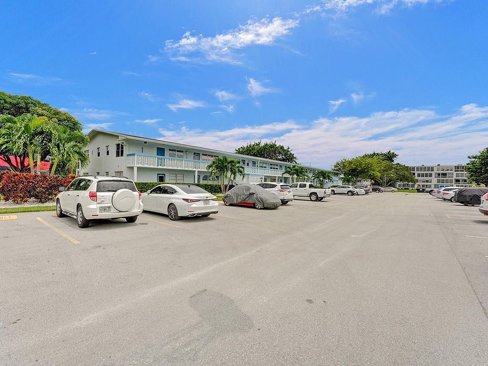 1st image of 119 Oakridge I #119
