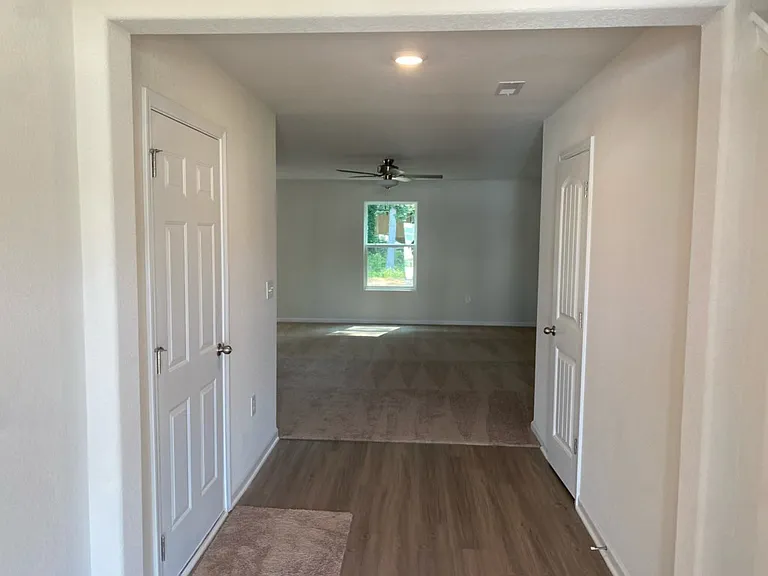 529 Hawley St — Photo 2