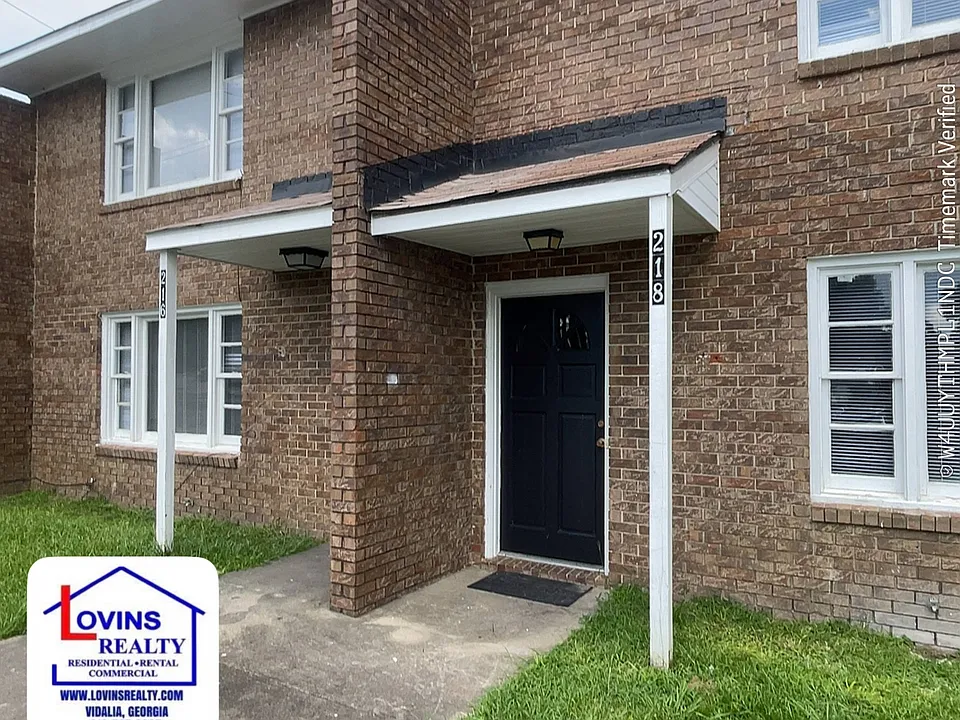 218 Arlington Dr