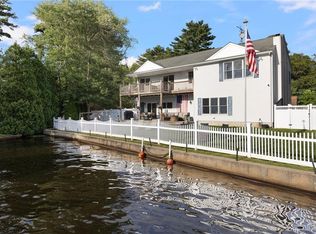 23 Indian Trl, Coventry, RI 02816