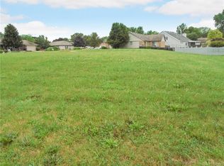 152 Union Ridge Dr, Englewood, OH 45322