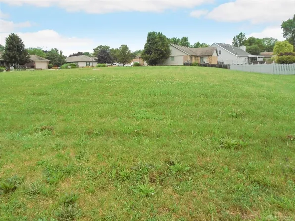 152 Union Ridge Dr, Englewood, OH 45322