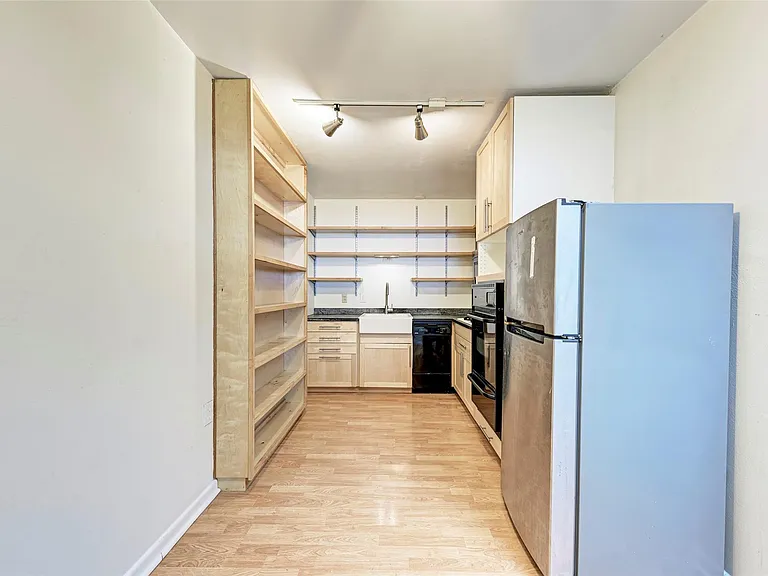 1805 Mohle Dr #B — Photo 8