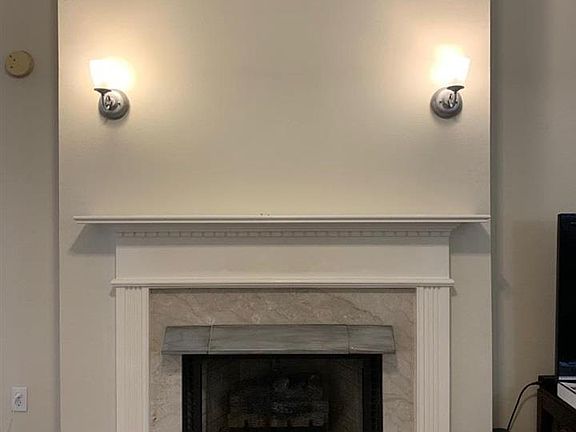 3rd image of 7537 Spencer Ln