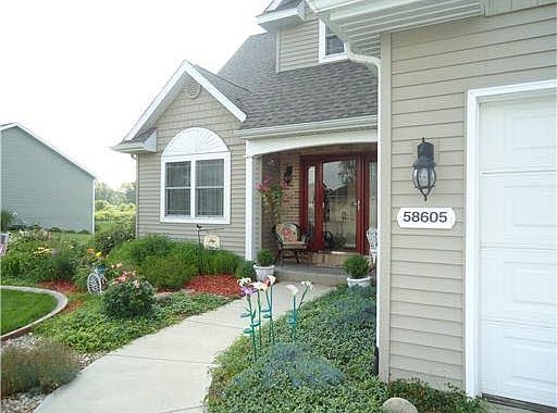 2nd image of 58605 Heather Pointe Dr