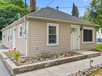 2006 New St, Ontario, NY, 14519