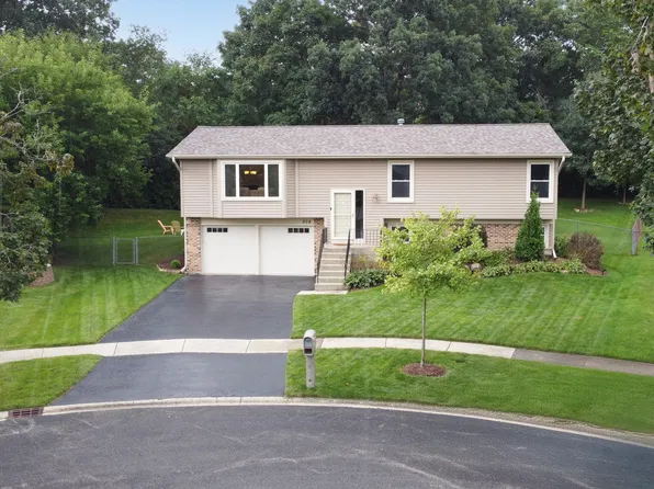 308 Nelson Ct, Bolingbrook, IL 60440