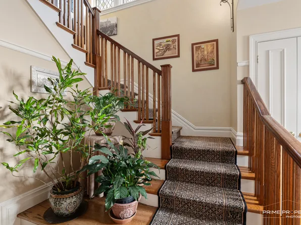 853 East 26th Street image 9 of 14