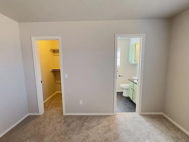 7028 Elk Canyon Rd — Photo 23