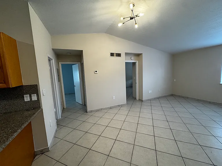 8027 Lake Dr — Photo 7