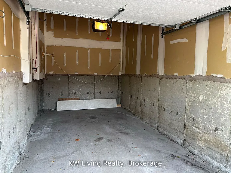 5 Alexis Way — Photo 20