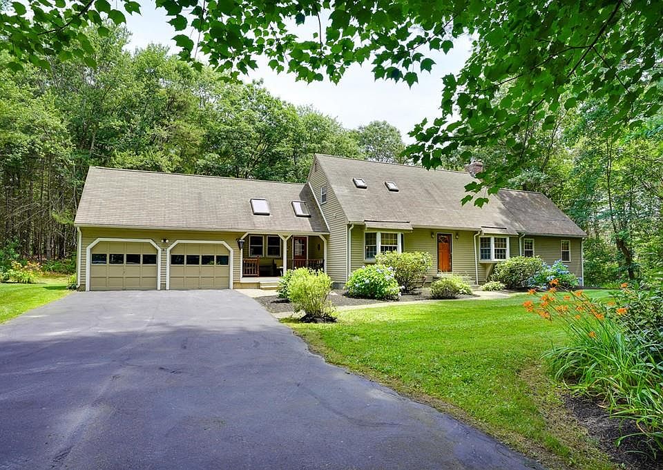 1st image of 14 Saint Marys Dr