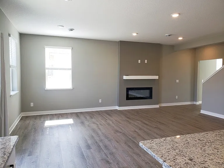 126XX Erskin Cir NE — Photo 8