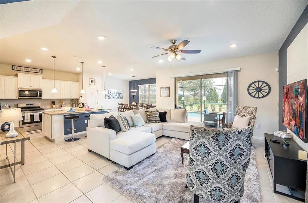 5 bed, 4.0 bath, 2492 sqft, $3,750 — Photo 4