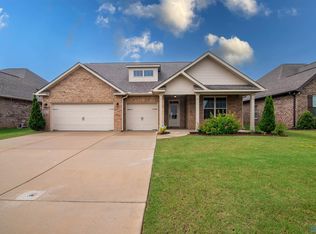163 Willow Bank Cir, Decatur, AL 35603