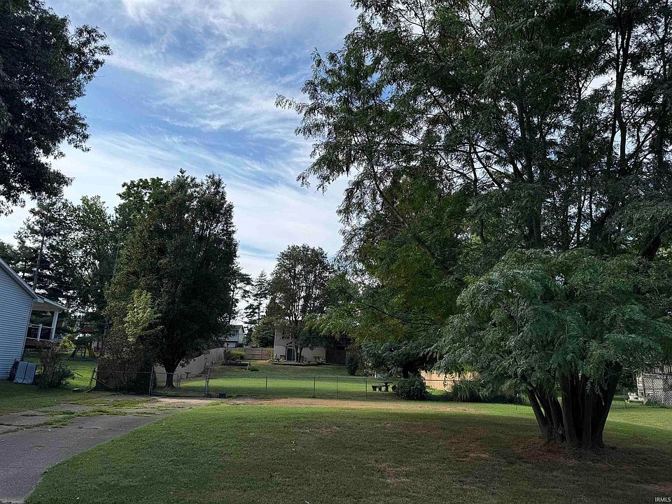 1st image of Oakdale Dr